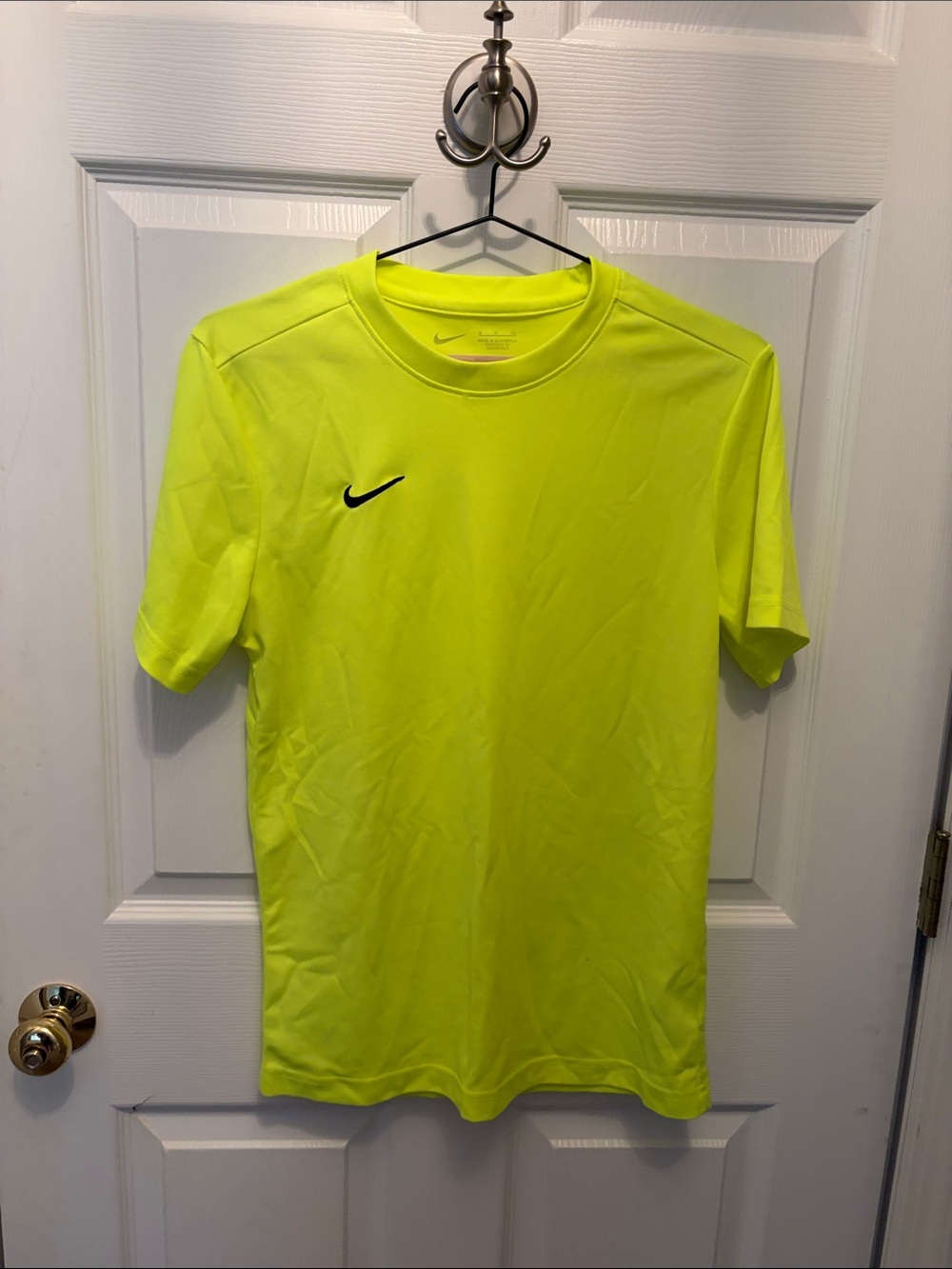 Nike Men’s Neon Yellow Short Sleeve Athletic Tee